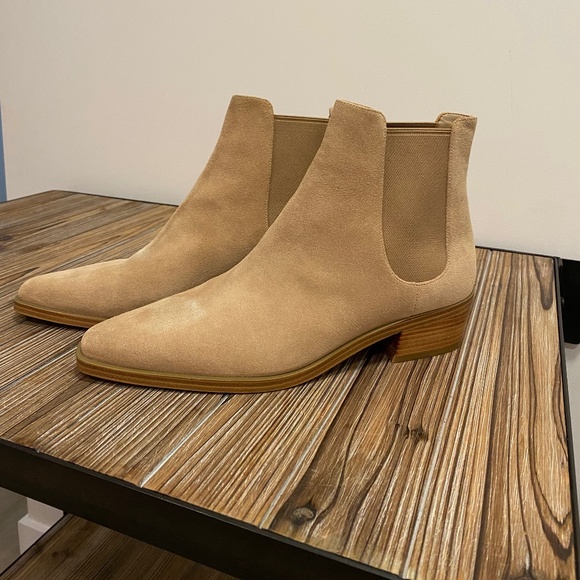 Michael Kors Tan Booties - Picture 1 of 4